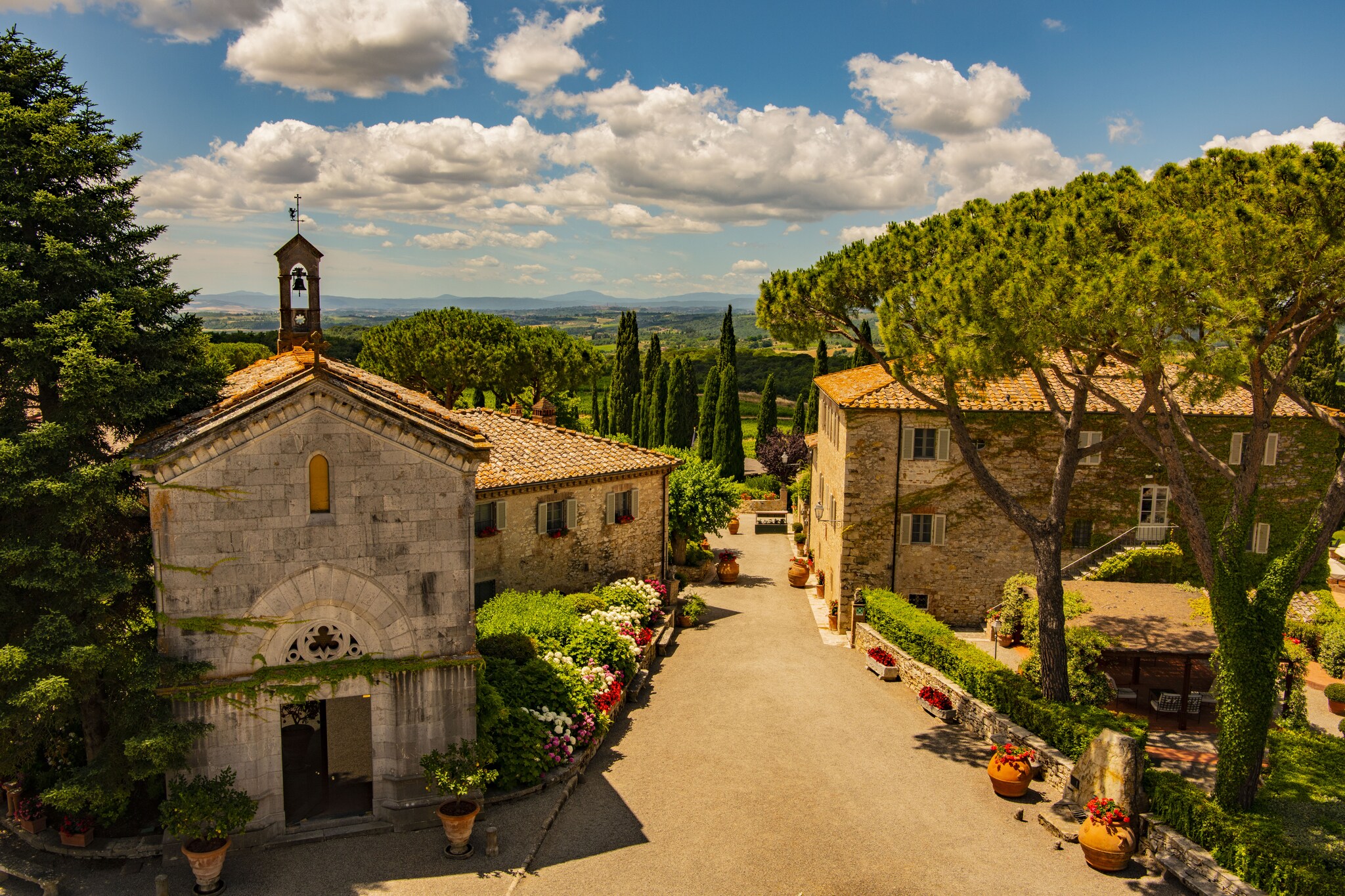 Storie antiche al ritmo lento della natura nella pace di Borgo San Felice